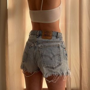 vintage levi’s denim short distressed size 6